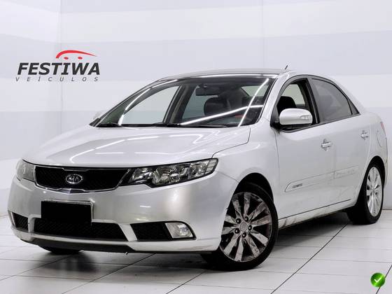 KIA CERATO 1.6 E.221 SEDAN 16V GASOLINA 4P AUTOMÁTICO KIA CERATO 1.6 E.221 SEDAN 16V GASOLINA 4P AUTOMÁTICO